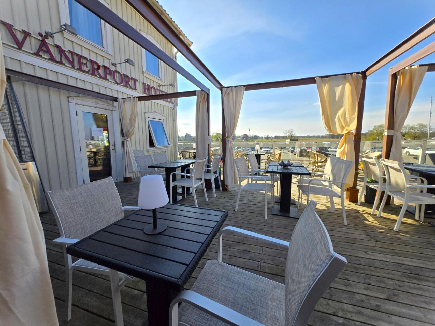 Vaenerport Lakefront Hotell Mariestad Esterno foto